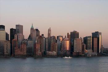 Hotel Cesar Suites At Harborside New York