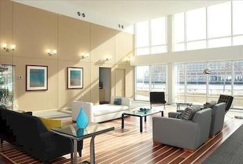 Hotel Cesar Suites At Harborside New York