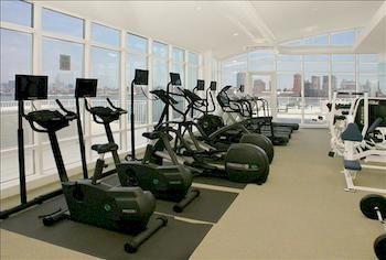 Cesar Suites At Harborside Hotel
